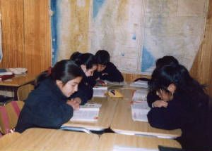 Alumnos en clases en la Escuela Las Palmas