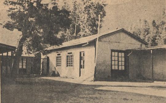Antigua Escuela Parroquial de Llay-Llay
